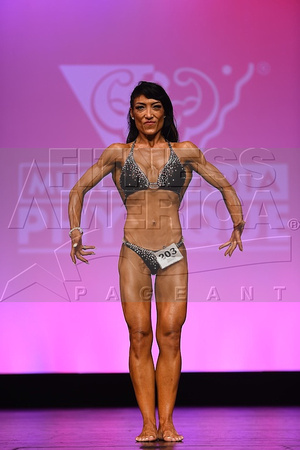 DSC_4444 Musclemania Physique Women 2015 Fitness Universe Weekend by Gordon J. Smith