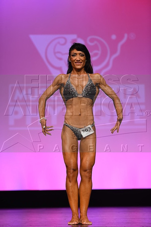 DSC_4447 Musclemania Physique Women 2015 Fitness Universe Weekend by Gordon J. Smith