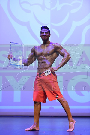 49 DSC_8328.JPG Physique Overall Comparisons and Award 2017 Fitness Universe Weekend