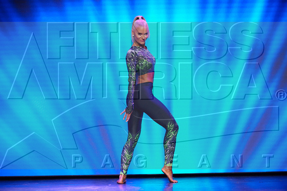 12 Fitness America Women 2019