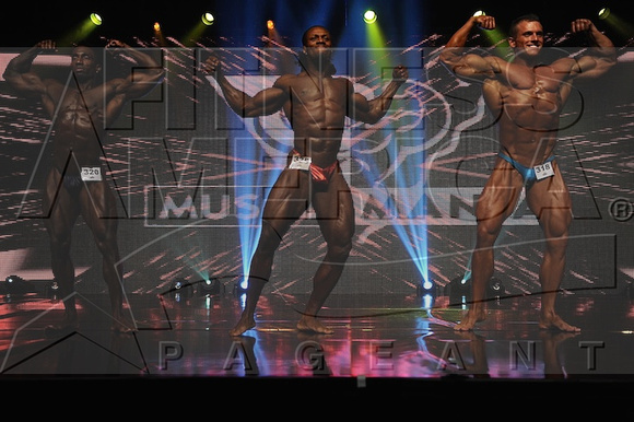 DSC_0901.JPG Musclemania Pro Overall Comparisons and Award 2014 Fitness America Weekend